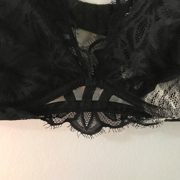 Lacey bralette - Picture 2 of 2